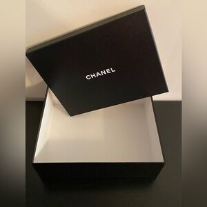 Chanel boot box